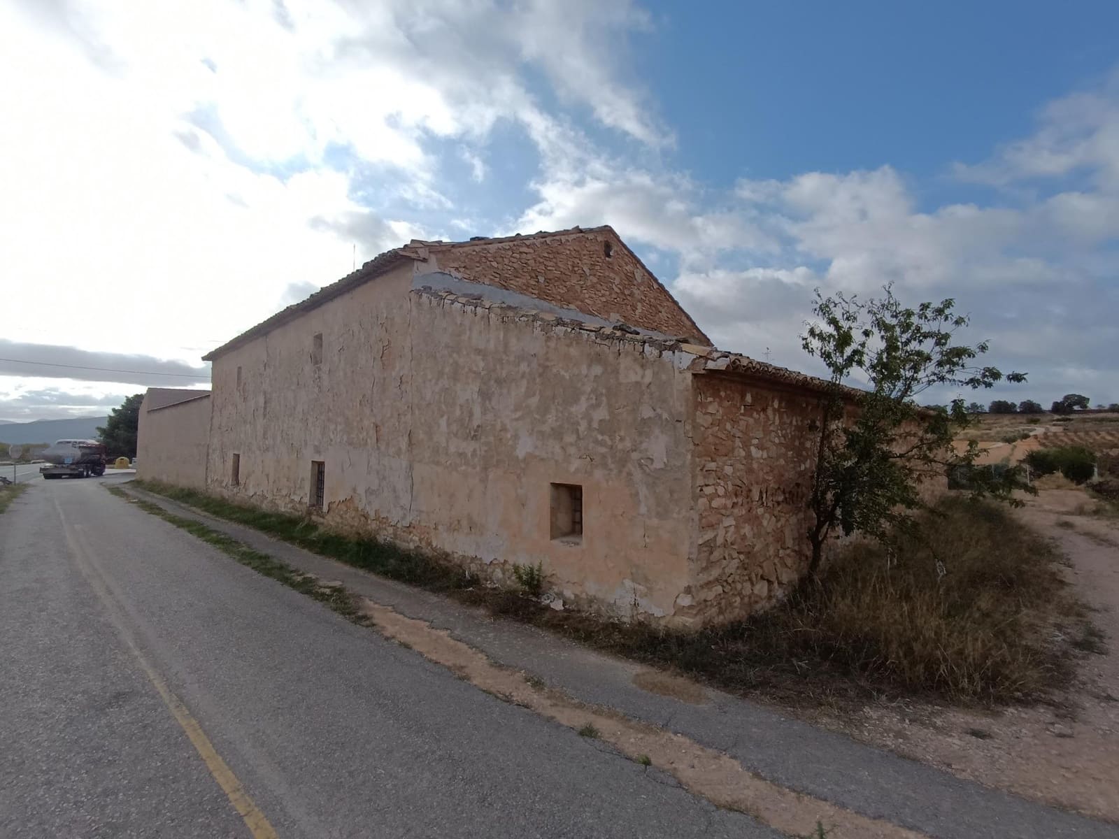 7 soveværelse Villa til salg i Casas de Ibanez med garage - € 114.000 (Ref: 9406686)