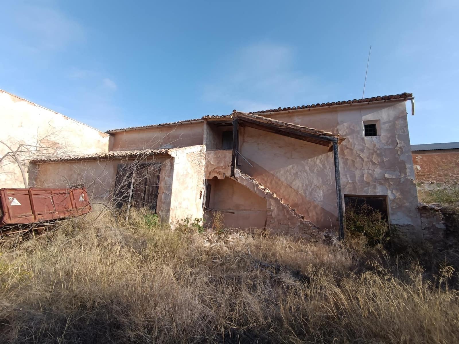 7 soveværelse Villa til salg i Casas de Ibanez med garage - € 114.000 (Ref: 9406686)