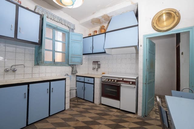 6 bedroom Townhouse for sale in Mula - € 159,900 (Ref: 9406688)