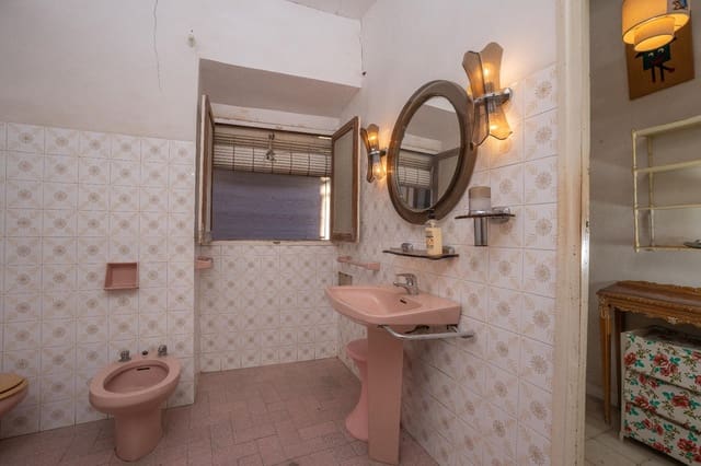 6 bedroom Townhouse for sale in Mula - € 159,900 (Ref: 9406688)