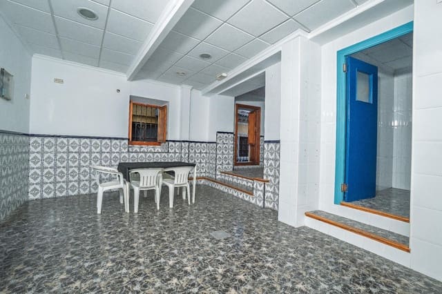 6 bedroom Townhouse for sale in Mula - € 159,900 (Ref: 9406688)