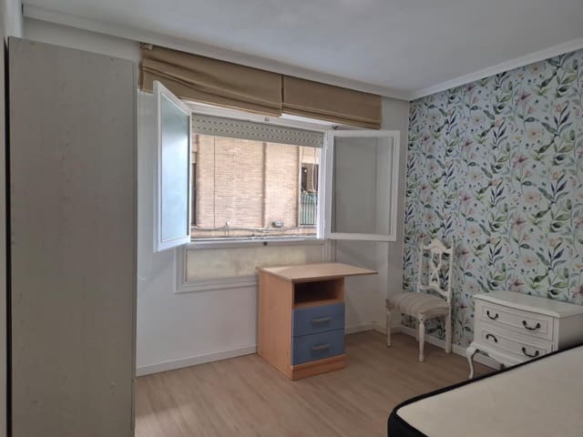 Piso de 3 habitaciones en Elche / Elx en venta - 135.000 € (Ref: 9410919)