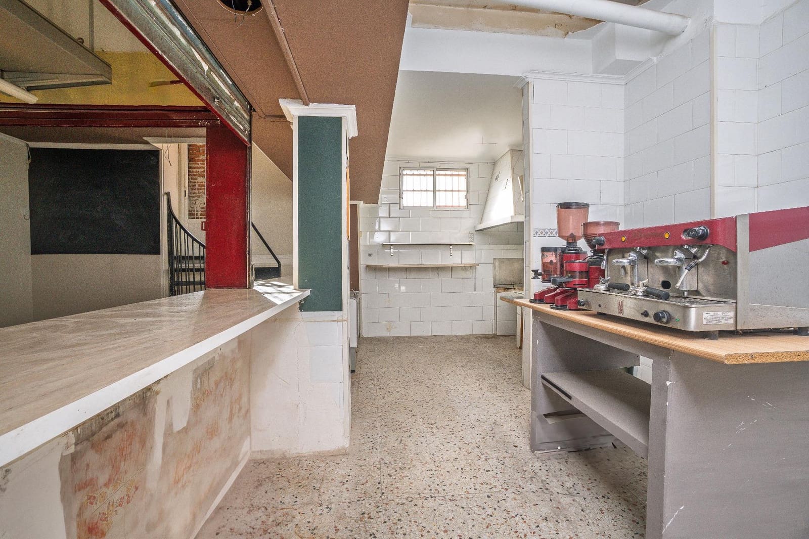 Commercial for sale in Alicante / Alacant city - € 35,000 (Ref: 9410926)