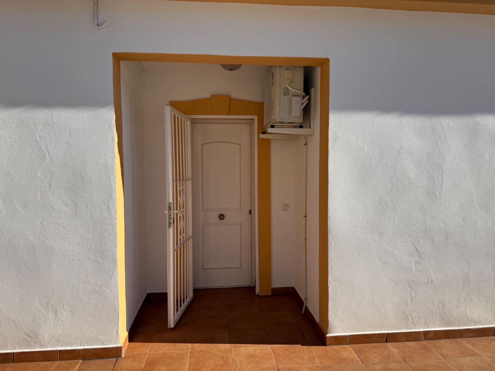 4 sypialnia Willa na sprzedaż w Calpe / Calp z garażem - 716 000 € (Ref: 9414043)