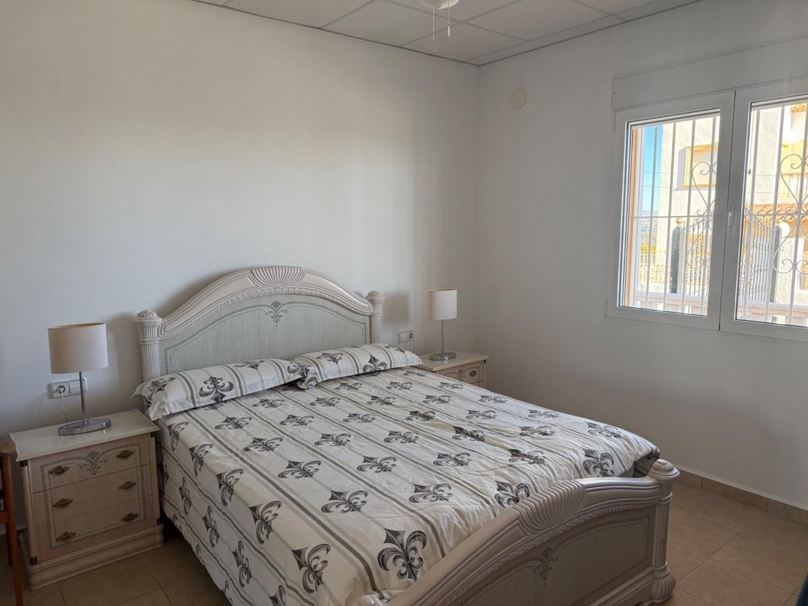 4 sypialnia Willa na sprzedaż w Calpe / Calp z garażem - 716 000 € (Ref: 9414043)