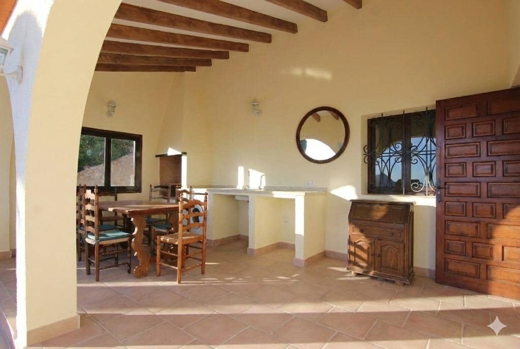 Chalet de 2 habitaciones en Altea en venta con piscina - 1.300.000 € (Ref: 9415857)