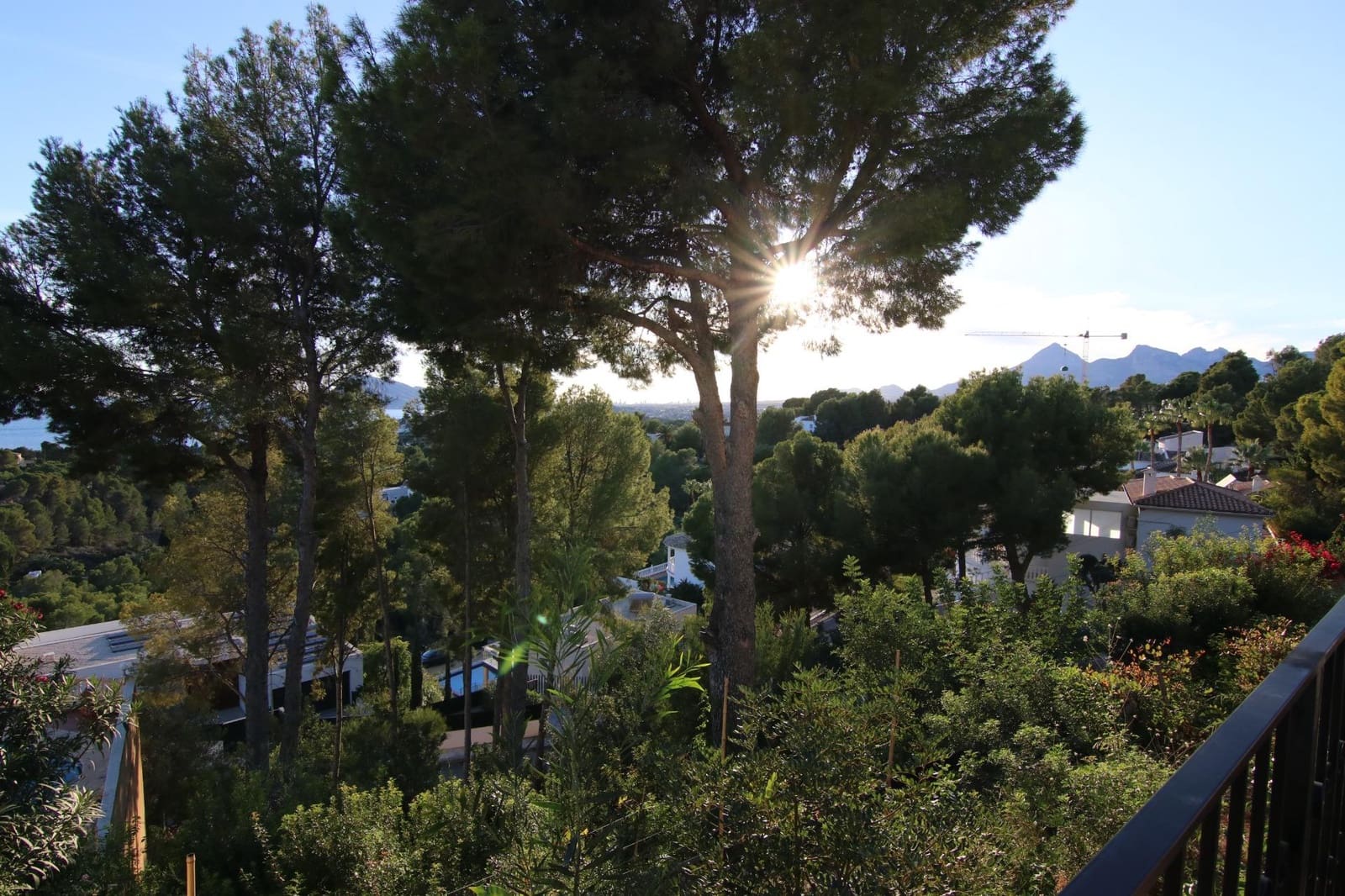 Chalet de 2 habitaciones en Altea en venta con piscina - 1.300.000 € (Ref: 9415857)