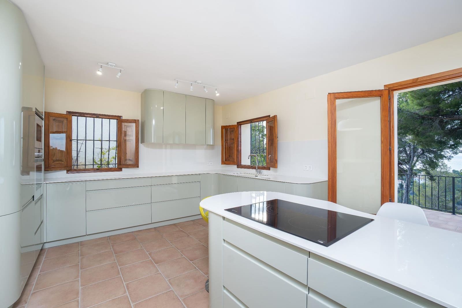 2 makuuhuone Huvila myytävänä paikassa Altea mukana uima-altaan - 1 300 000 € (Ref: 9415857)