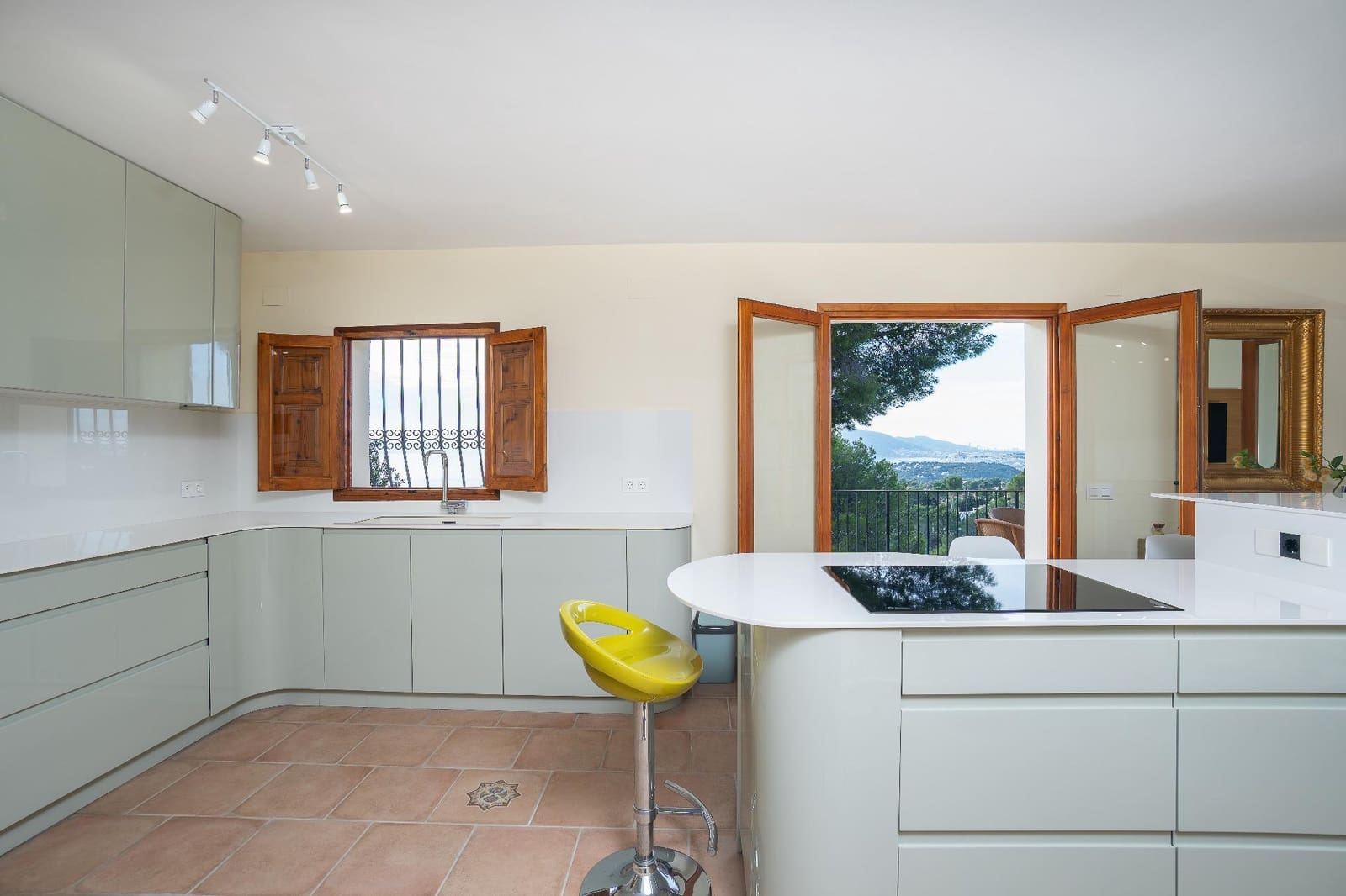 2 makuuhuone Huvila myytävänä paikassa Altea mukana uima-altaan - 1 300 000 € (Ref: 9415857)