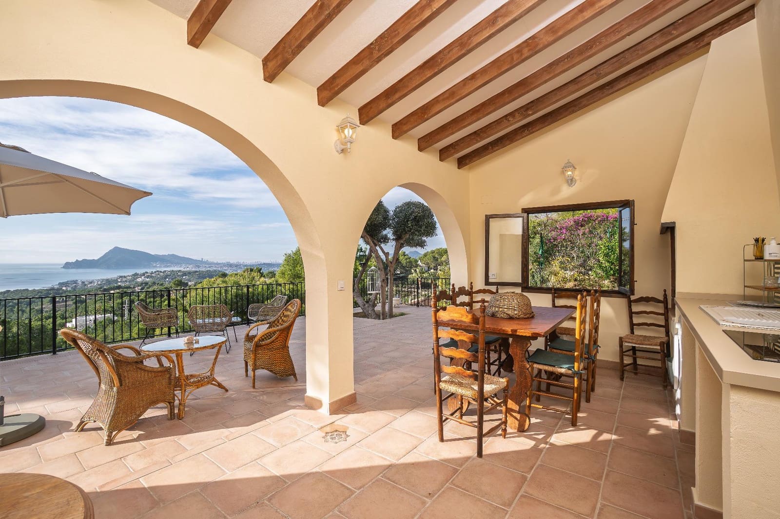 2 makuuhuone Huvila myytävänä paikassa Altea mukana uima-altaan - 1 300 000 € (Ref: 9415857)