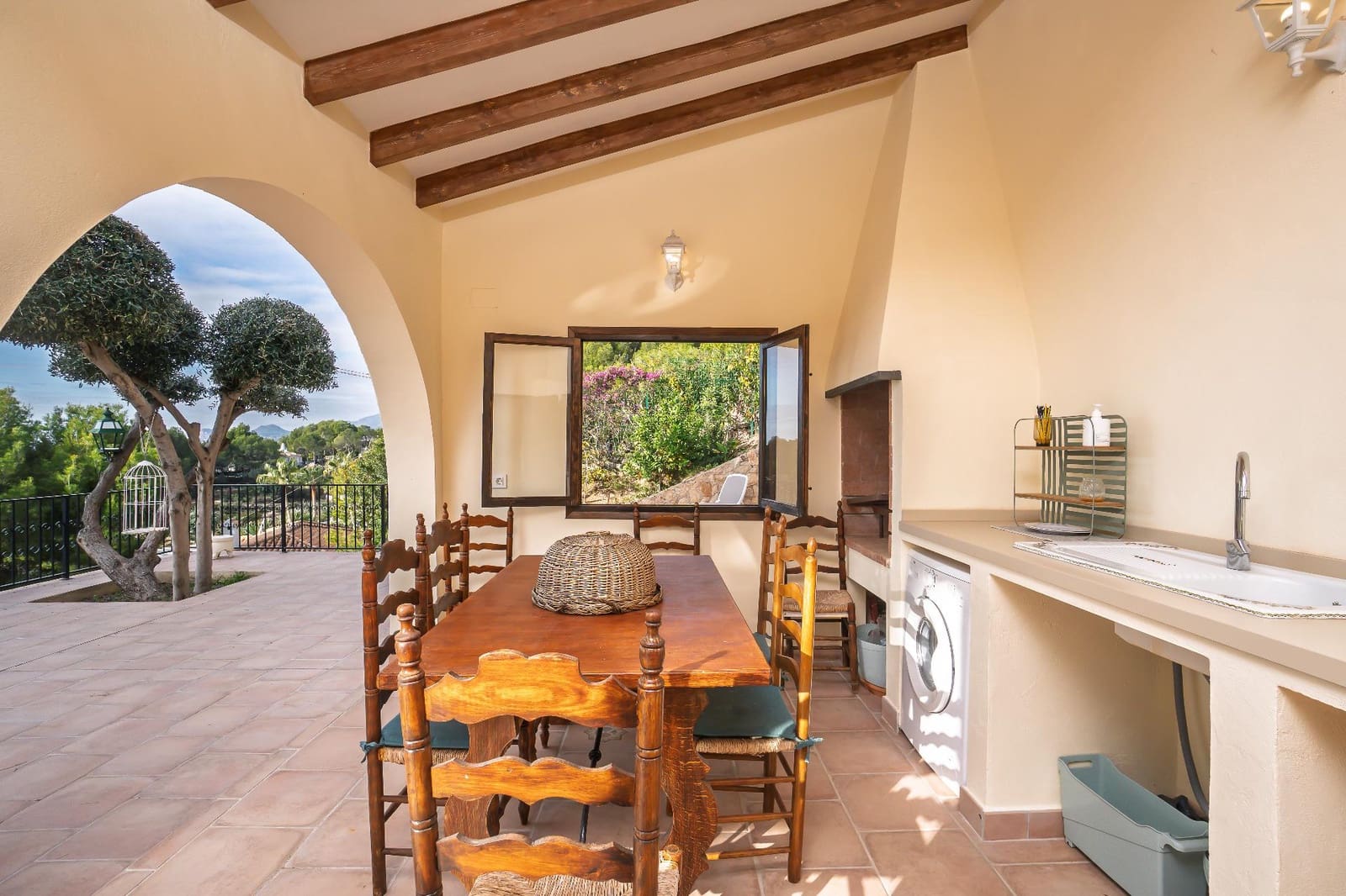 2 makuuhuone Huvila myytävänä paikassa Altea mukana uima-altaan - 1 300 000 € (Ref: 9415857)