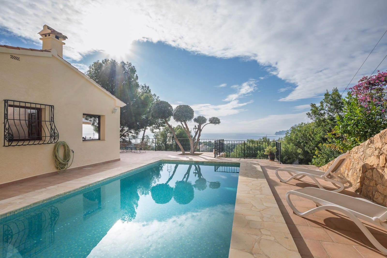 2 makuuhuone Huvila myytävänä paikassa Altea mukana uima-altaan - 1 300 000 € (Ref: 9415857)