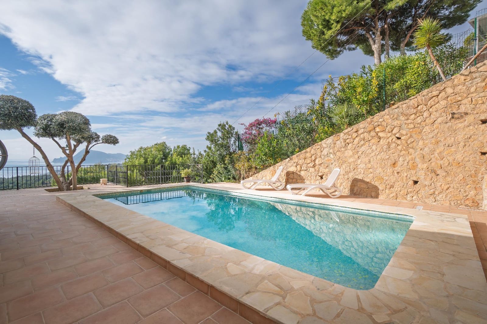 2 makuuhuone Huvila myytävänä paikassa Altea mukana uima-altaan - 1 300 000 € (Ref: 9415857)