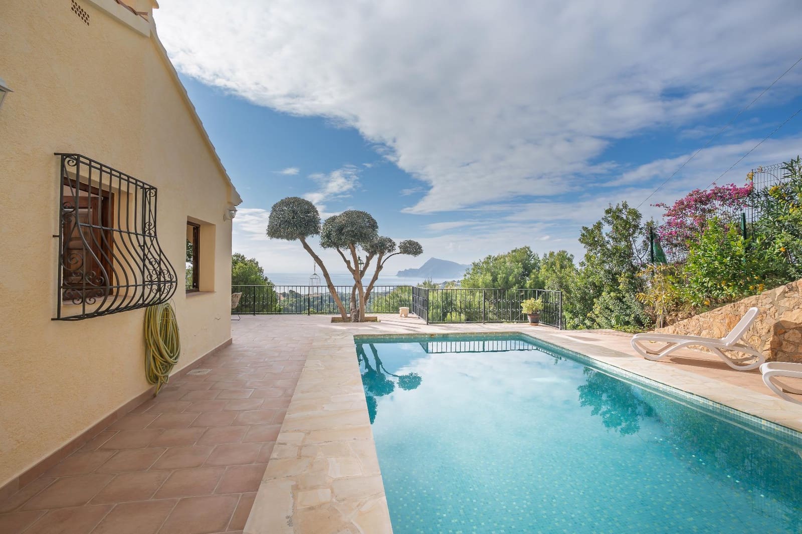 2 makuuhuone Huvila myytävänä paikassa Altea mukana uima-altaan - 1 300 000 € (Ref: 9415857)