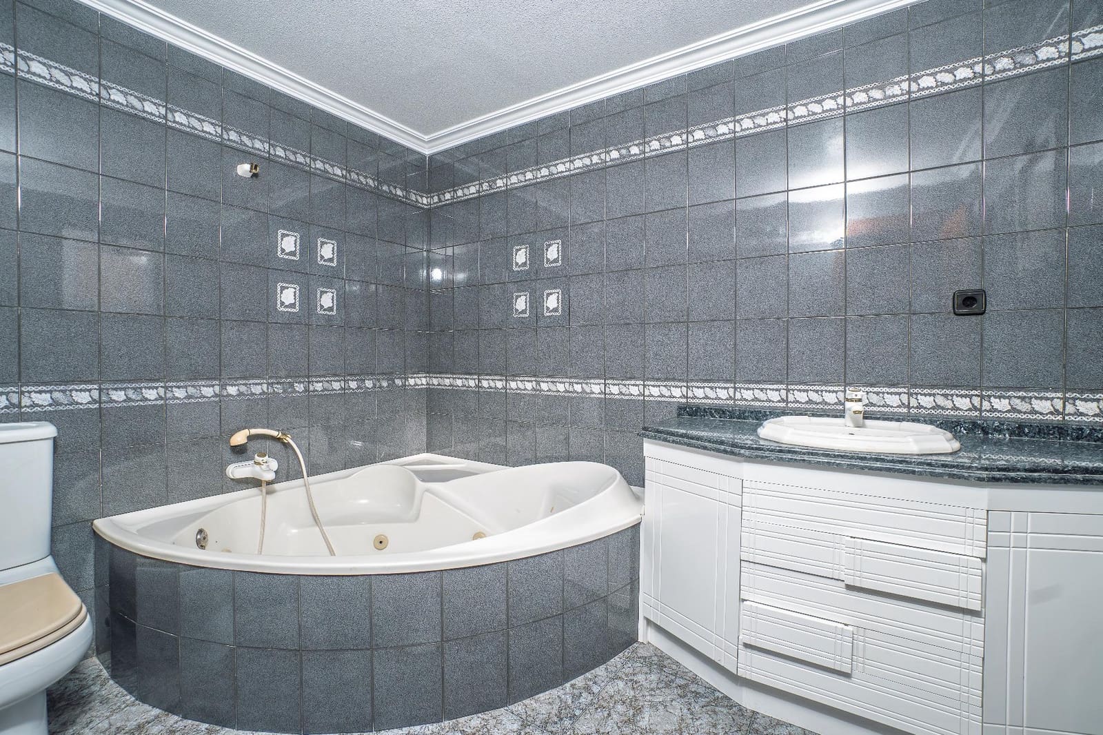 4 soverom Leilighet til salgs i Aspe - € 157 260 (Ref: 9422369)