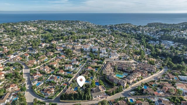 4 sypialnia Willa na sprzedaż w Benissa z basenem garażem - 675 000 € (Ref: 9427139)