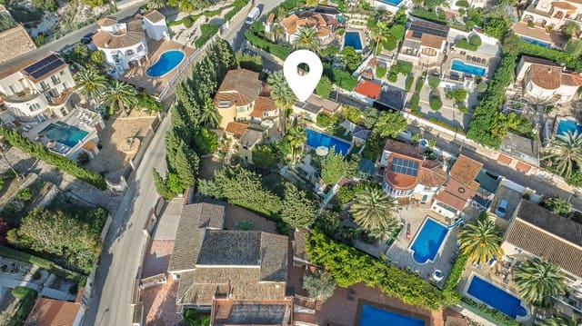 4 sypialnia Willa na sprzedaż w Benissa z basenem garażem - 675 000 € (Ref: 9427139)