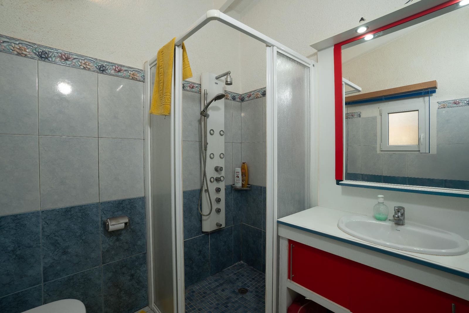 4 soveværelse Villa til salg i Benissa med swimmingpool garage - € 675.000 (Ref: 9427139)