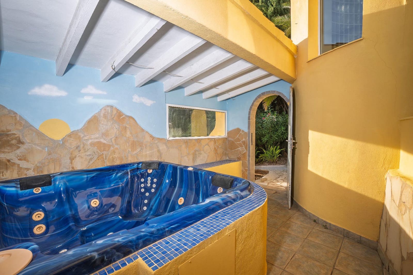 4 soveværelse Villa til salg i Benissa med swimmingpool garage - € 675.000 (Ref: 9427139)