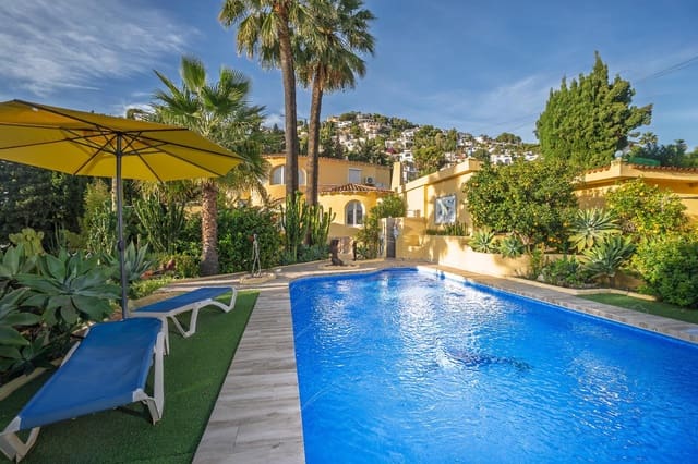 4 soveværelse Villa til salg i Benissa med swimmingpool garage - € 675.000 (Ref: 9427139)