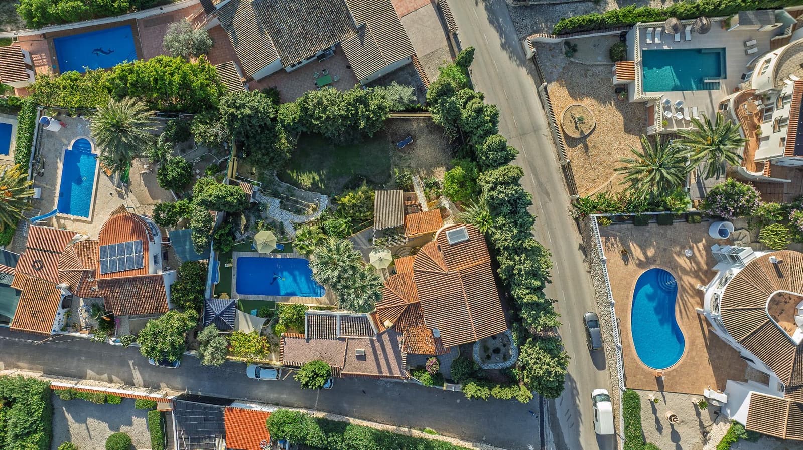 4 soveværelse Villa til salg i Benissa med swimmingpool garage - € 675.000 (Ref: 9427139)