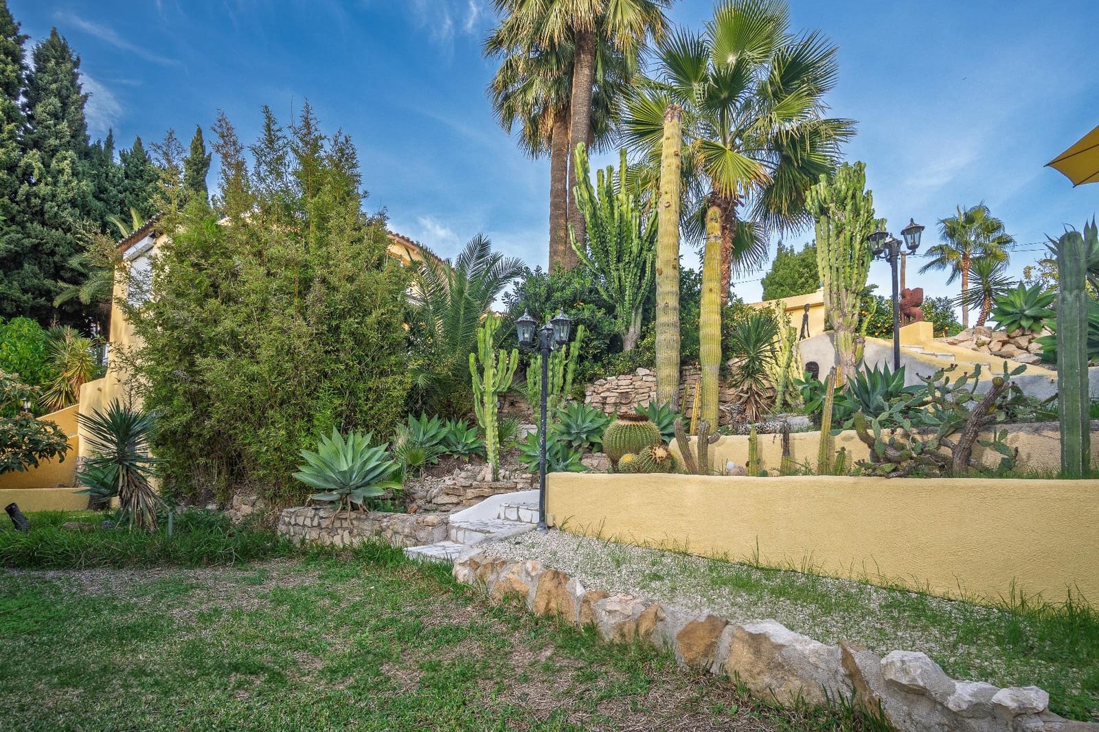 4 soveværelse Villa til salg i Benissa med swimmingpool garage - € 675.000 (Ref: 9427139)