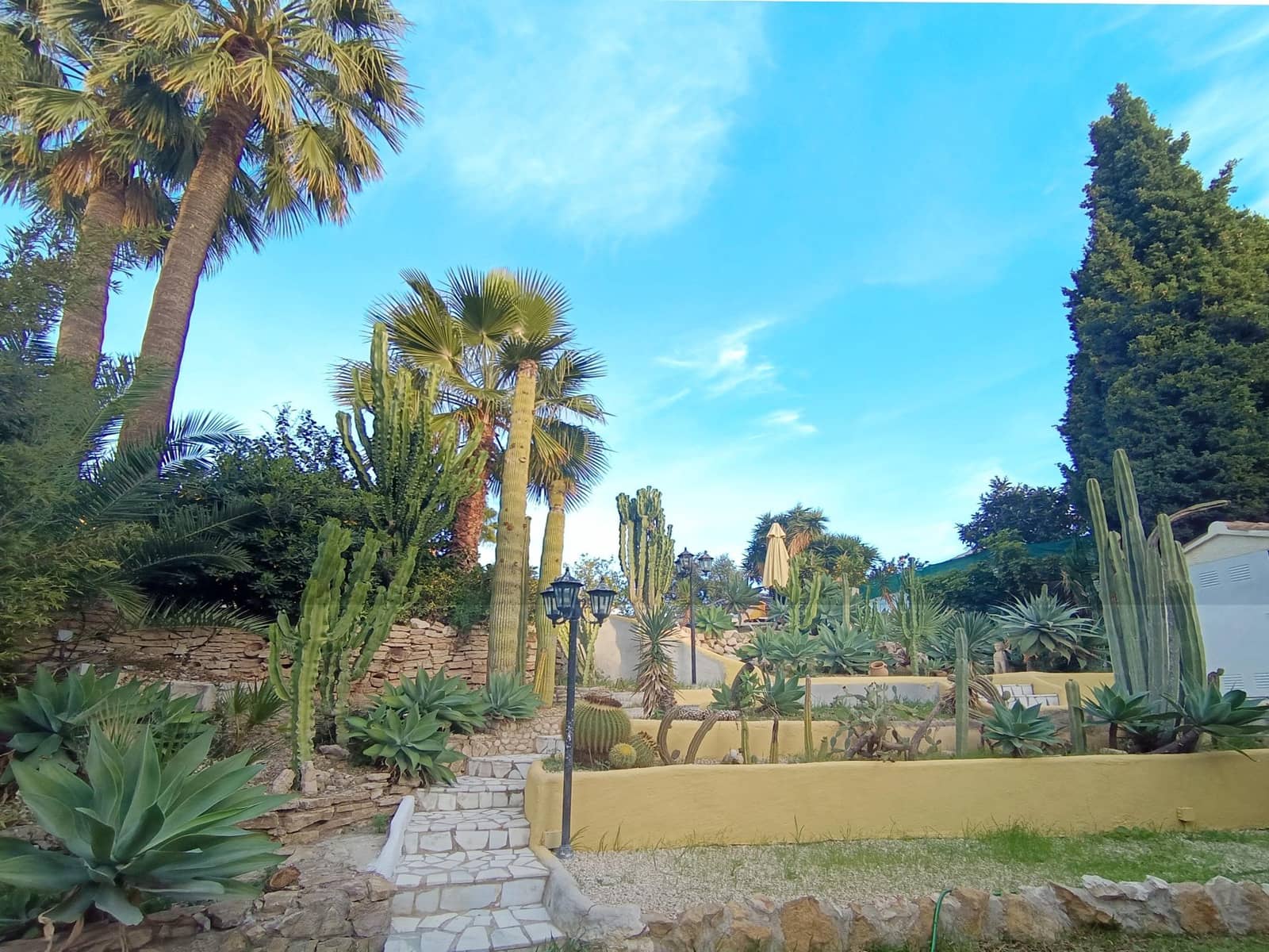 4 soveværelse Villa til salg i Benissa med swimmingpool garage - € 675.000 (Ref: 9427139)