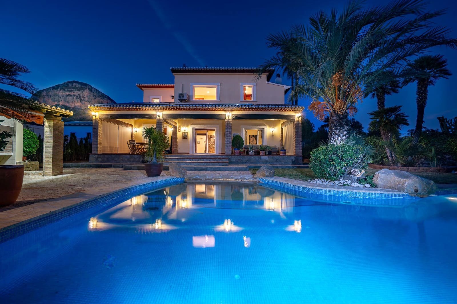 3 sypialnia Willa na sprzedaż w Javea / Xabia z basenem garażem - 1 290 000 € (Ref: 9433368)