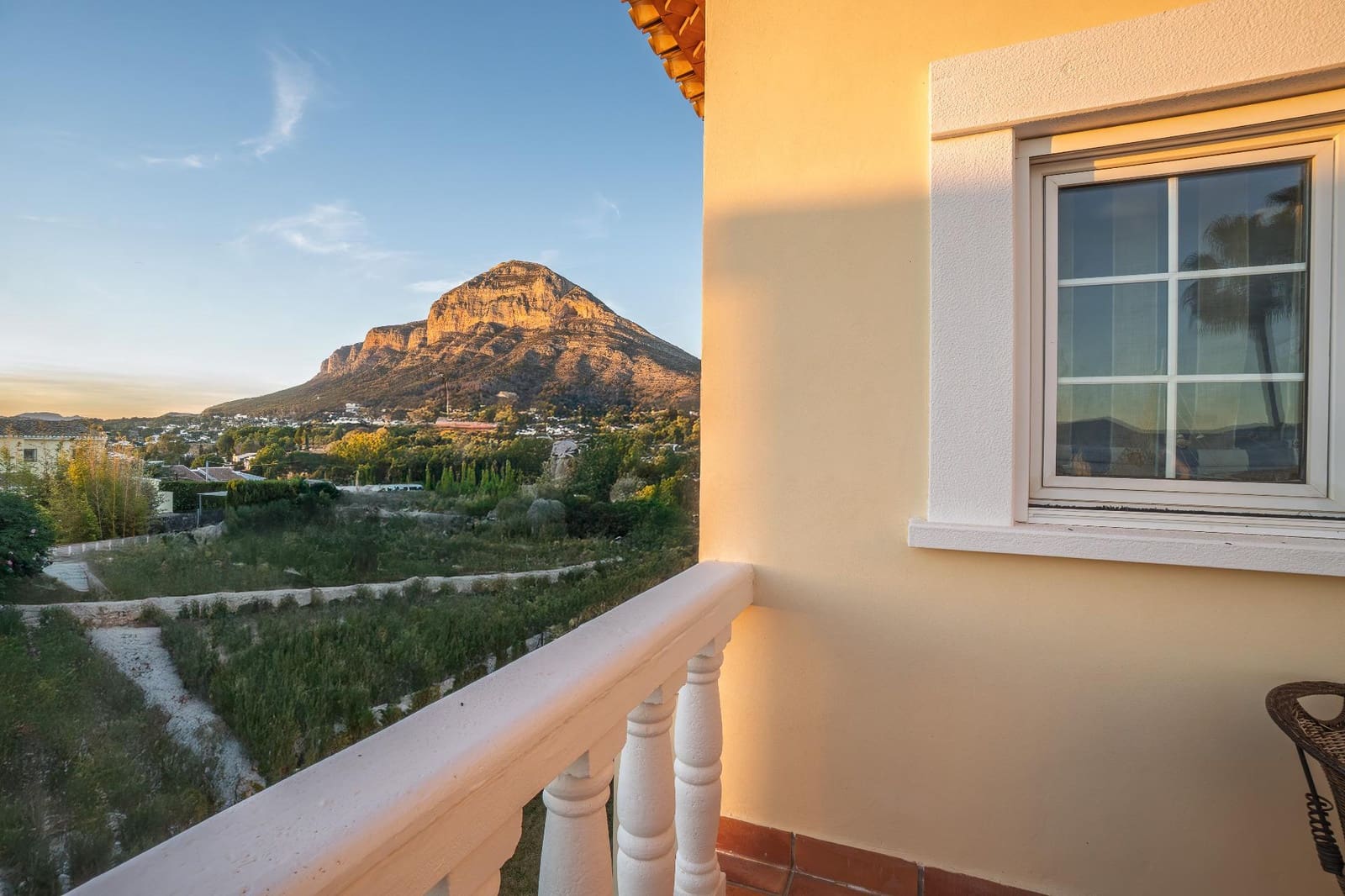 3 sypialnia Willa na sprzedaż w Javea / Xabia z basenem garażem - 1 290 000 € (Ref: 9433368)