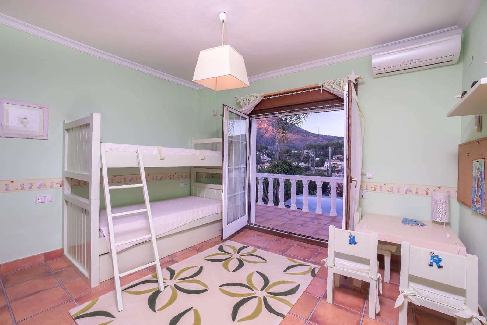 3 sypialnia Willa na sprzedaż w Javea / Xabia z basenem garażem - 1 290 000 € (Ref: 9433368)