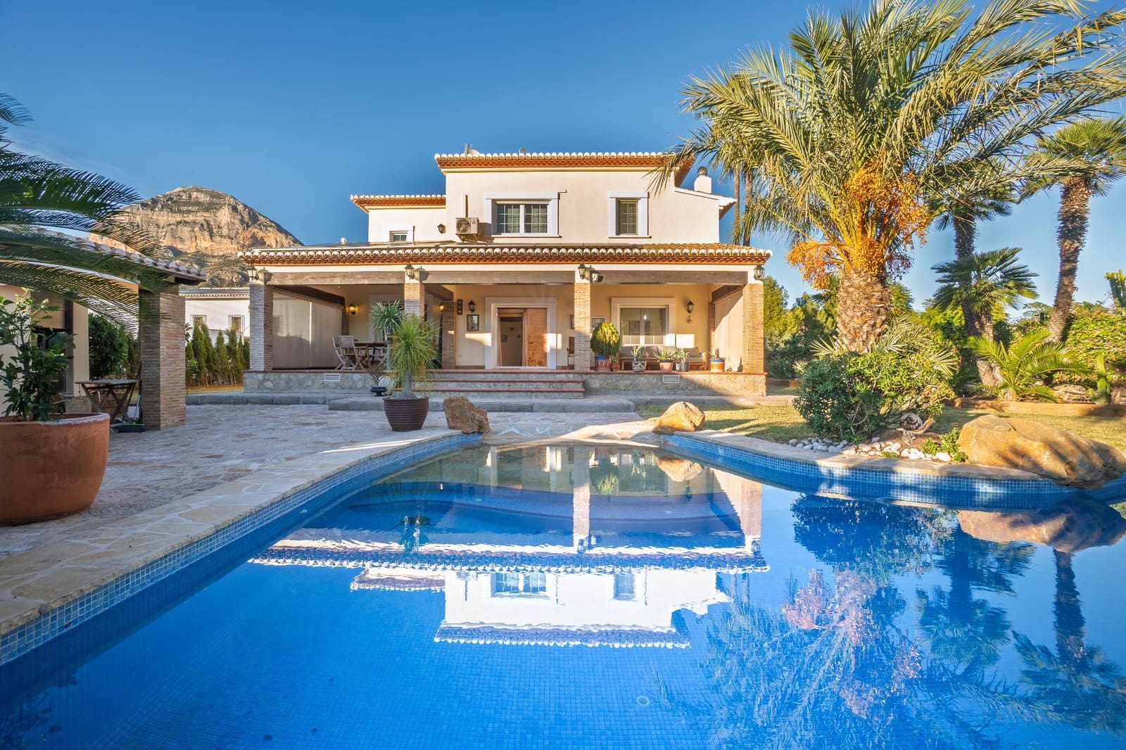 3 sypialnia Willa na sprzedaż w Javea / Xabia z basenem garażem - 1 290 000 € (Ref: 9433368)