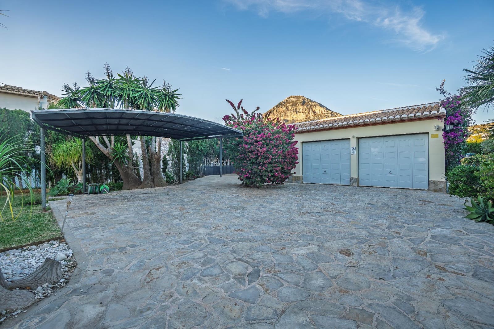 3 soveværelse Villa til salg i Javea / Xabia med swimmingpool garage - € 1.290.000 (Ref: 9433368)