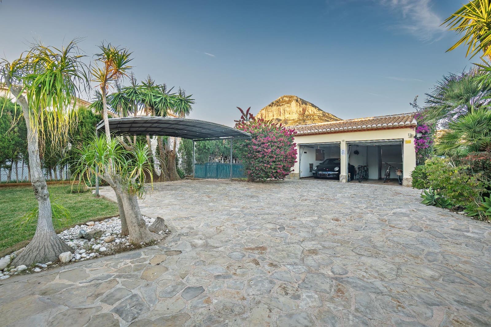3 soveværelse Villa til salg i Javea / Xabia med swimmingpool garage - € 1.290.000 (Ref: 9433368)