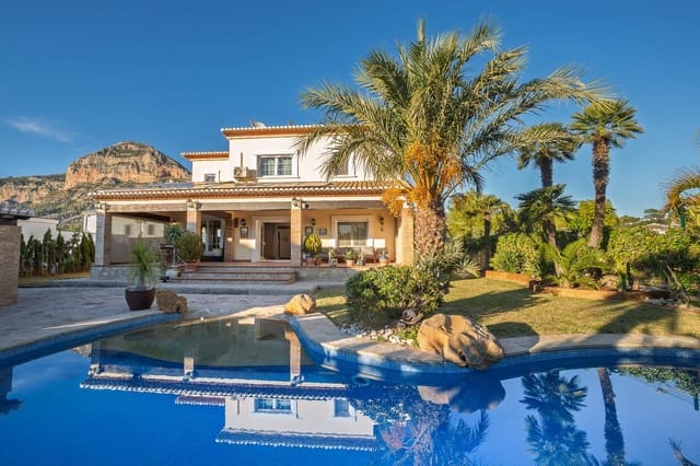 3 soveværelse Villa til salg i Javea / Xàbia med swimmingpool garage - € 1.290.000 (Ref: 9433368)