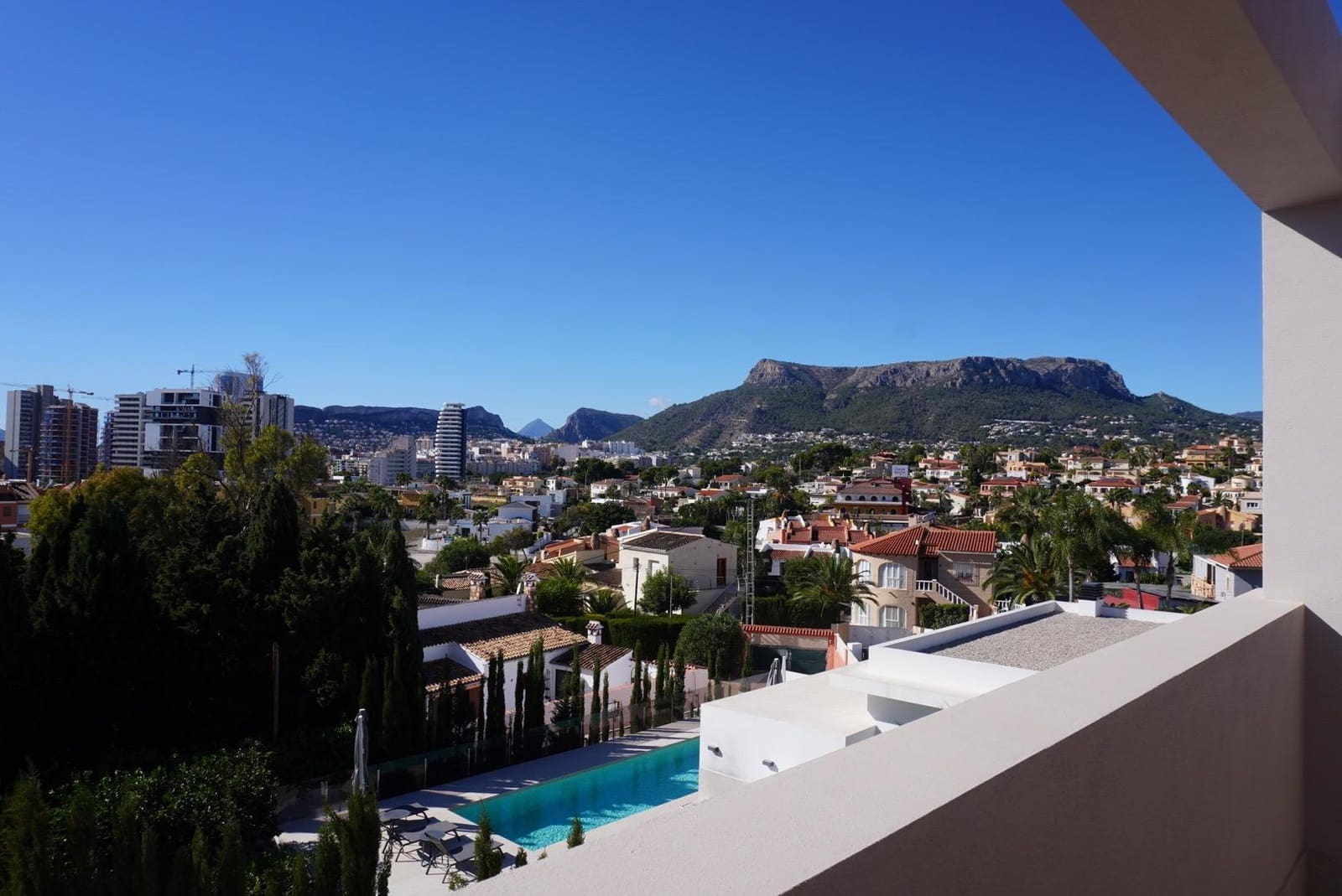 5 Zimmer Villa zu verkaufen in Calpe / Calp mit Pool Garage - 1.550.000 € (Ref: 9433370)