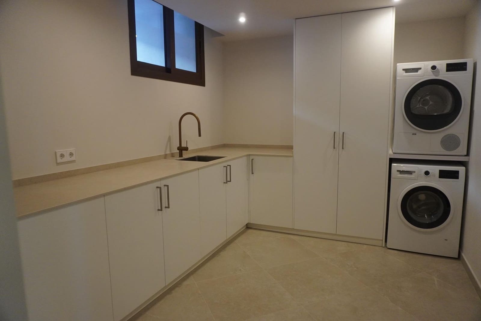 5 Zimmer Villa zu verkaufen in Calpe / Calp mit Pool Garage - 1.550.000 € (Ref: 9433370)