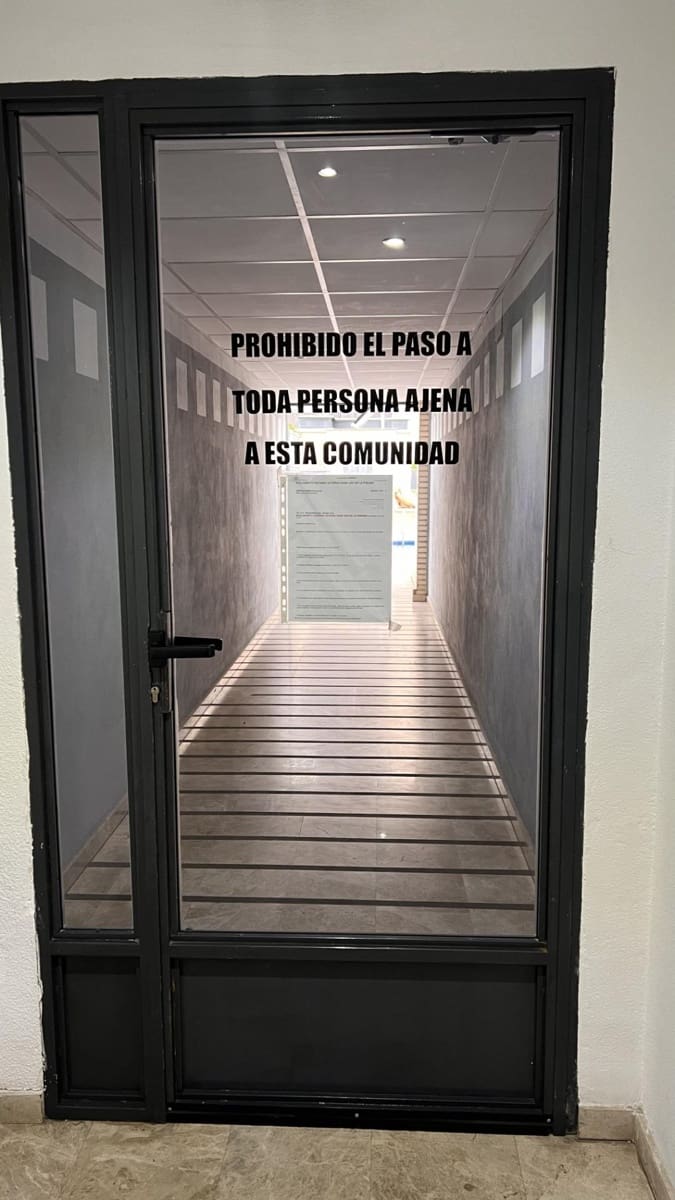 3 quarto Apartamento para arrendar em Alicante cidade com piscina - 1 200 € (Ref: 9440055)