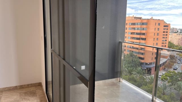 3 quarto Apartamento para arrendar em Alicante cidade com piscina - 1 200 € (Ref: 9440055)
