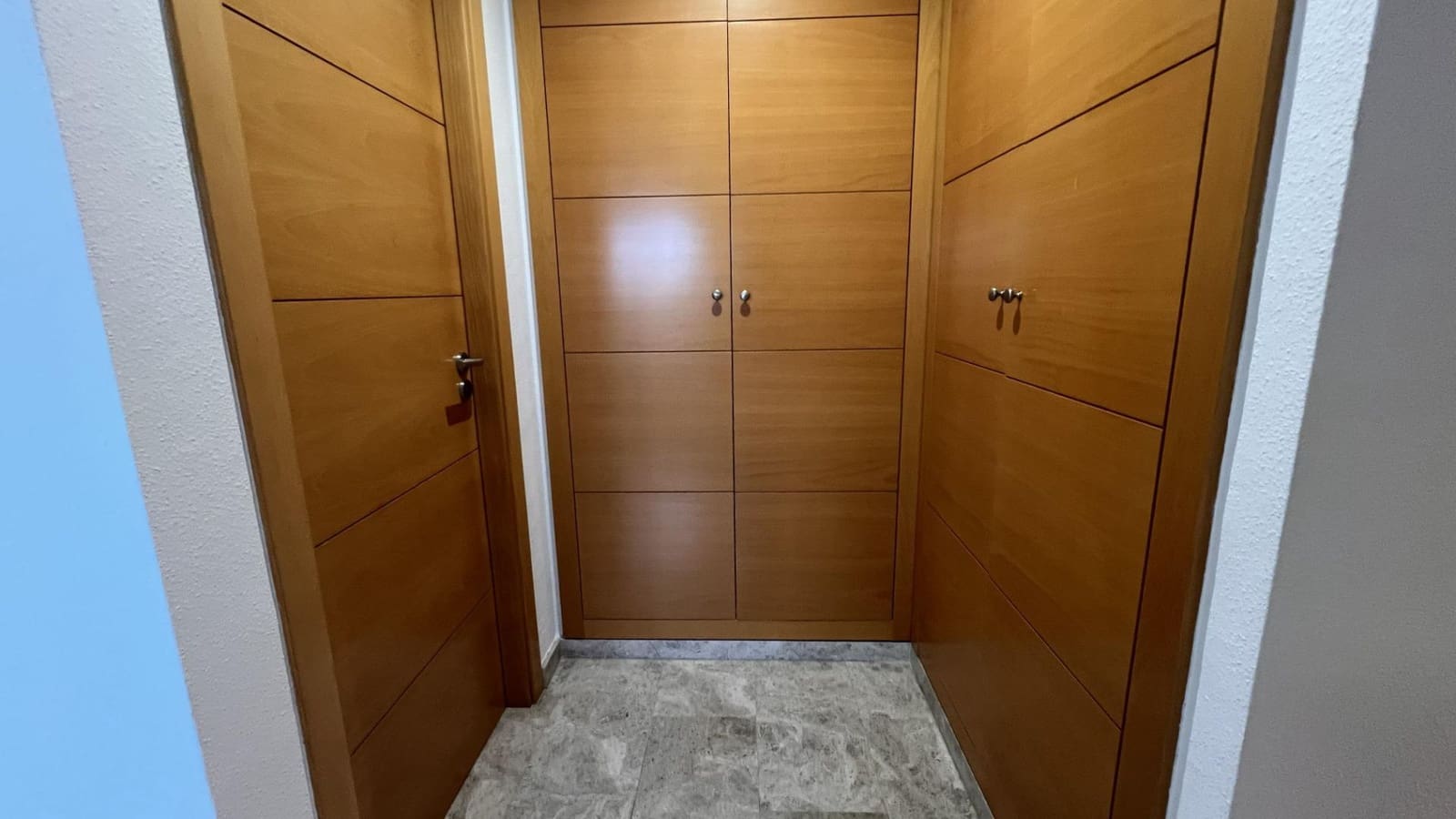 3 quarto Apartamento para arrendar em Alicante cidade com piscina - 1 200 € (Ref: 9440055)