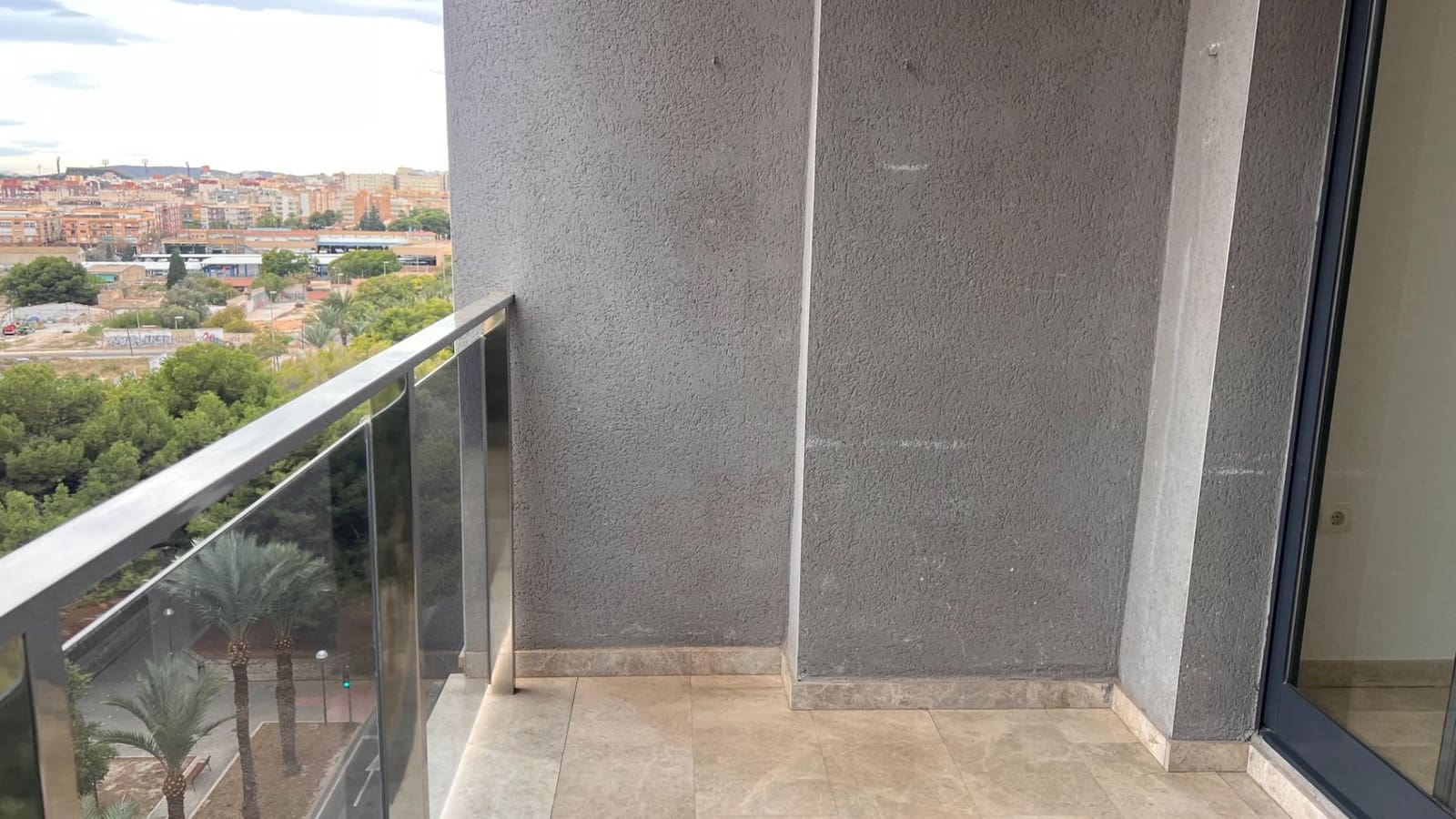 3 quarto Apartamento para arrendar em Alicante cidade com piscina - 1 200 € (Ref: 9440055)