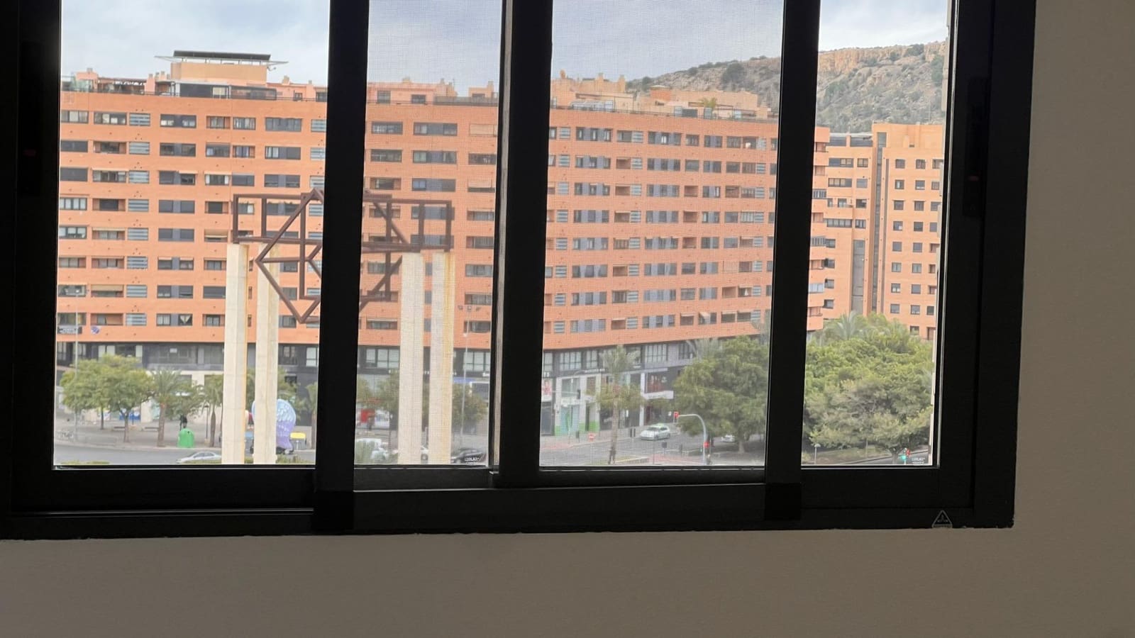 3 quarto Apartamento para arrendar em Alicante cidade com piscina - 1 200 € (Ref: 9440055)