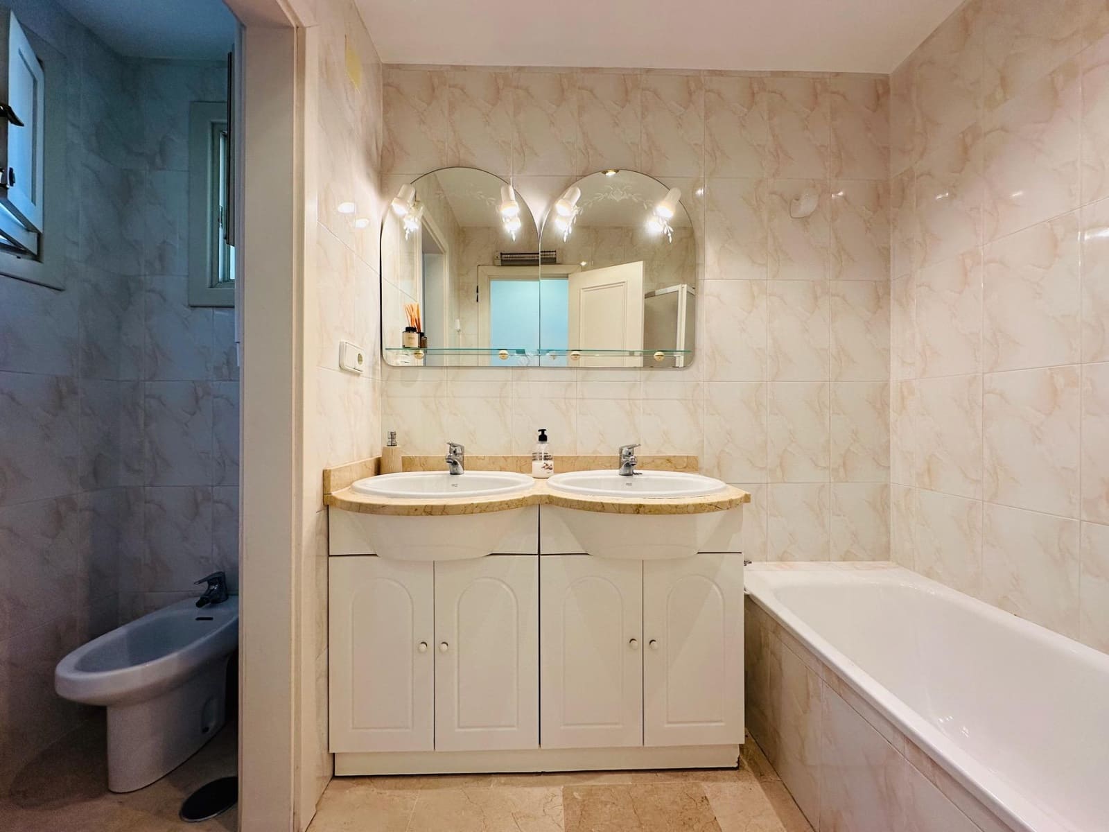 4 bedroom Villa for sale in Finestrat with pool - € 1,150,000 (Ref: 9441888)