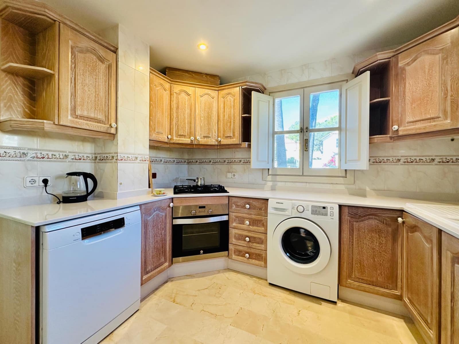 4 bedroom Villa for sale in Finestrat with pool - € 1,150,000 (Ref: 9441888)