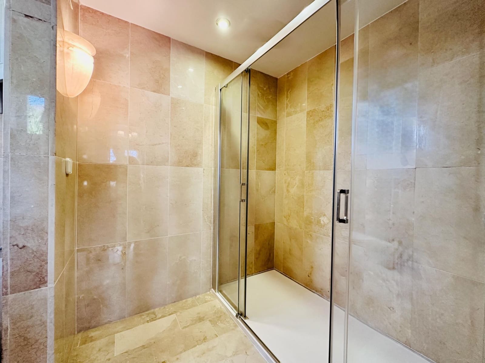 4 bedroom Villa for sale in Finestrat with pool - € 1,150,000 (Ref: 9441888)