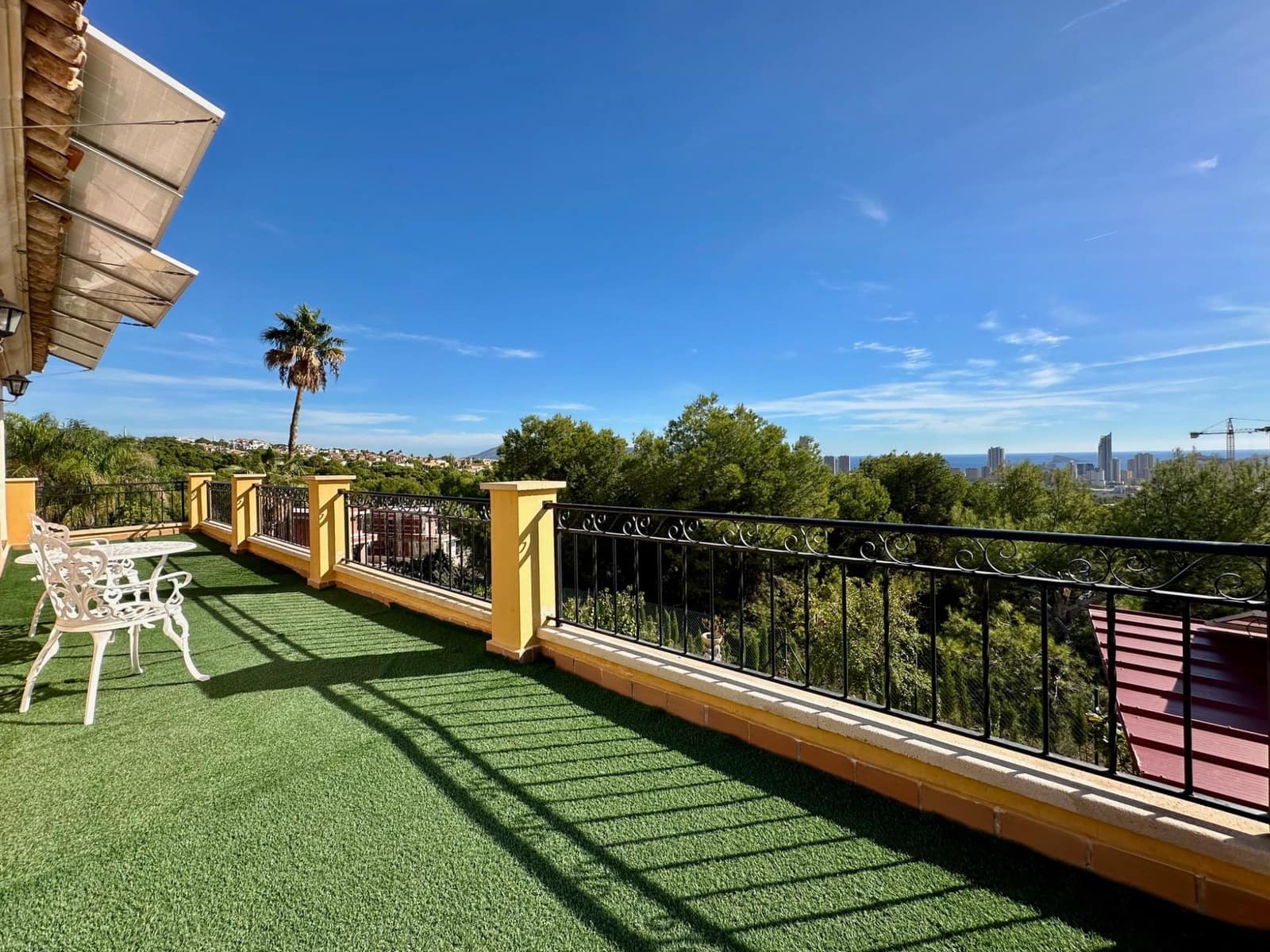 4 bedroom Villa for sale in Finestrat with pool - € 1,150,000 (Ref: 9441888)