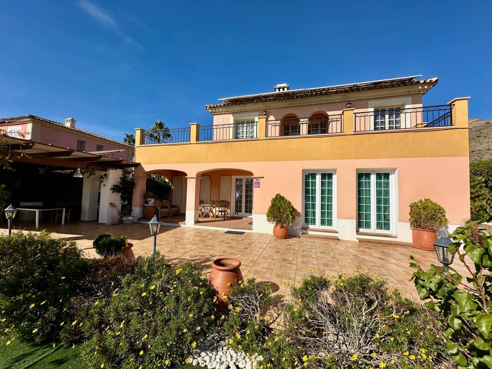 4 bedroom Villa for sale in Finestrat with pool - € 1,150,000 (Ref: 9441888)