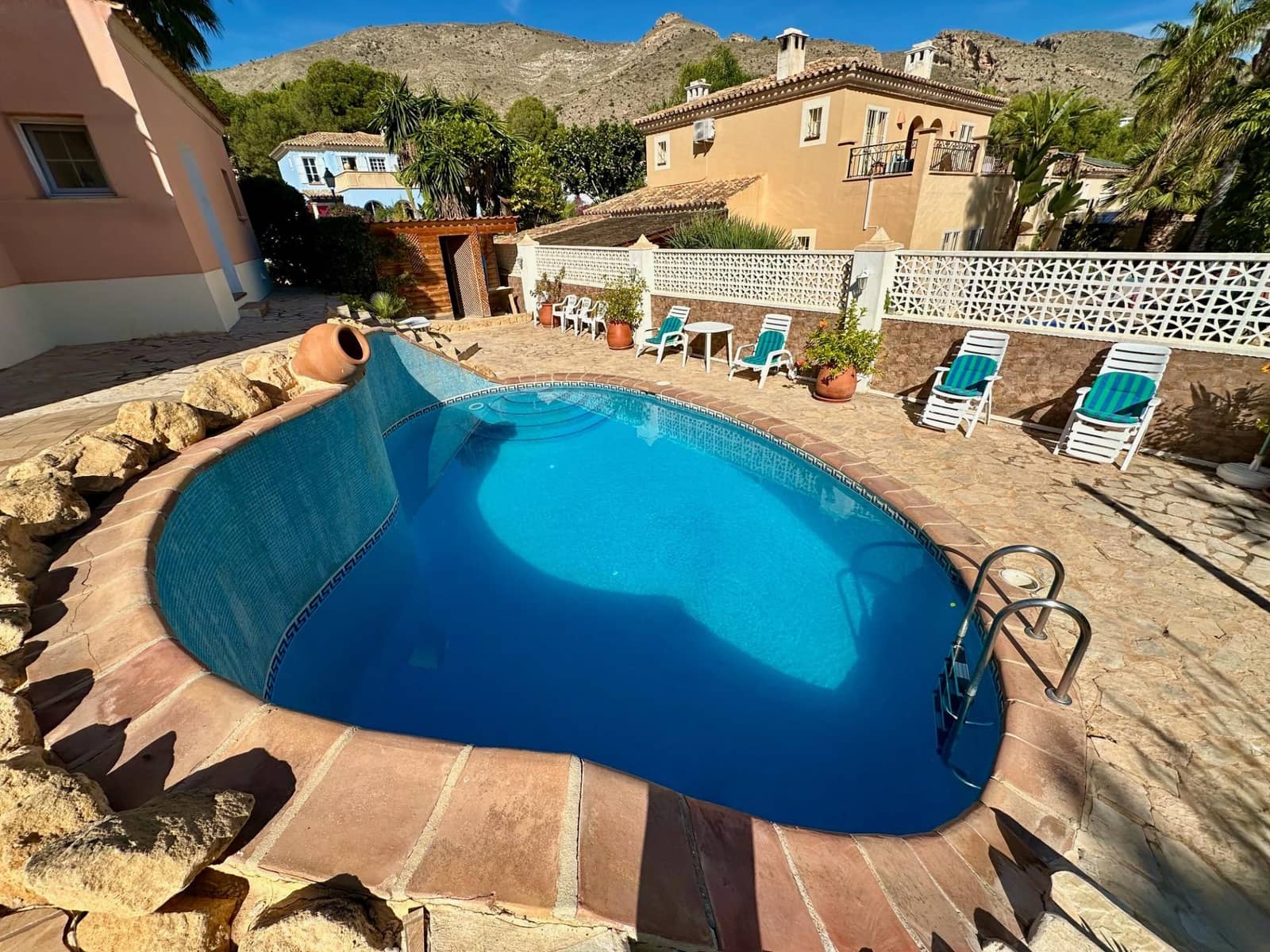 4 bedroom Villa for sale in Finestrat with pool - € 1,150,000 (Ref: 9441888)