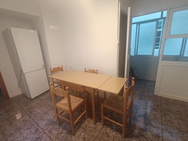 3 soverom Leilighet til leie i Elche / Elx - € 800 (Ref: 9446286)