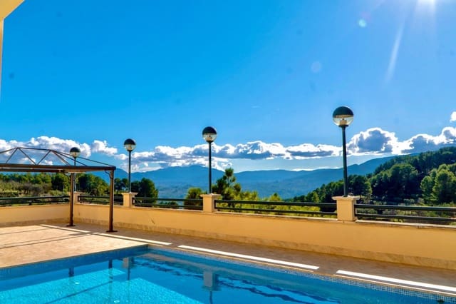 3 sovrum Villa till salu i Cocentaina med pool garage - 750 000 € (Ref: 9446287)