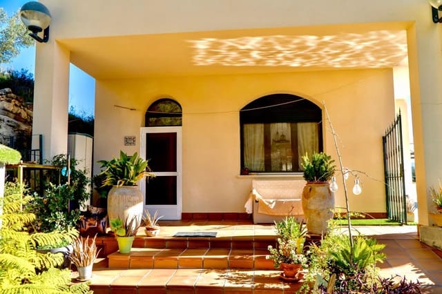 3 sovrum Villa till salu i Cocentaina med pool garage - 750 000 € (Ref: 9446287)